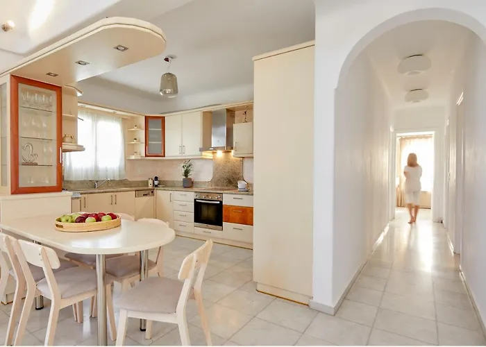 La Maison Private Villa Agia Paraskevi (Santorini)