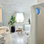 La Maison Private